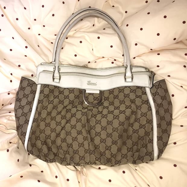 구찌 GG로고 자가드 D링 숄더백