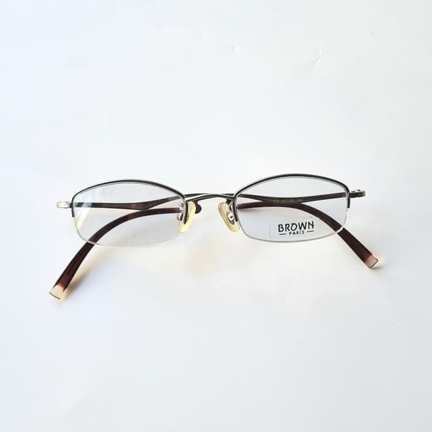 데드스탁 희귀/빈티지 지그재그 템플 오벌 반무테 안경 749