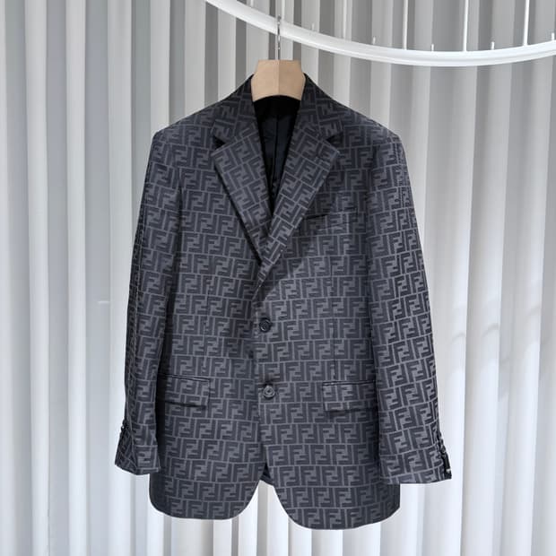 52 / 펜디 FF 모노그램 블레이저