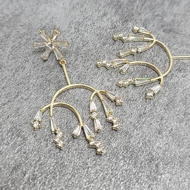 chandelier earrings 