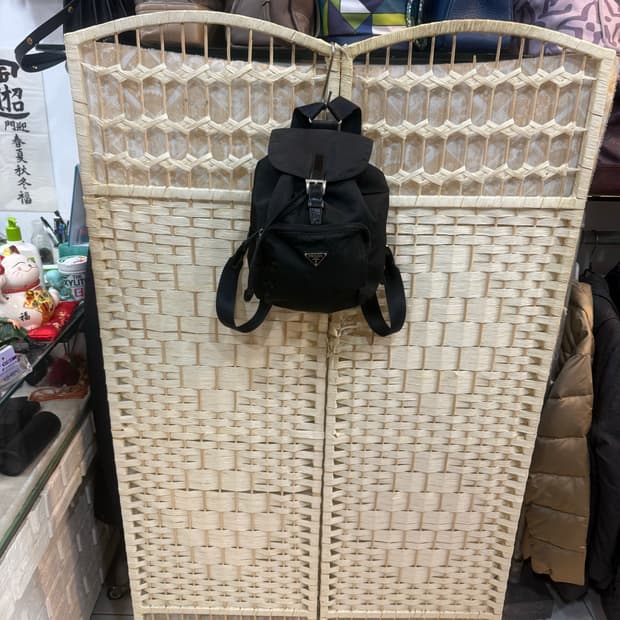 정품 프라다 나일론 원포켓 백팩 팝니다