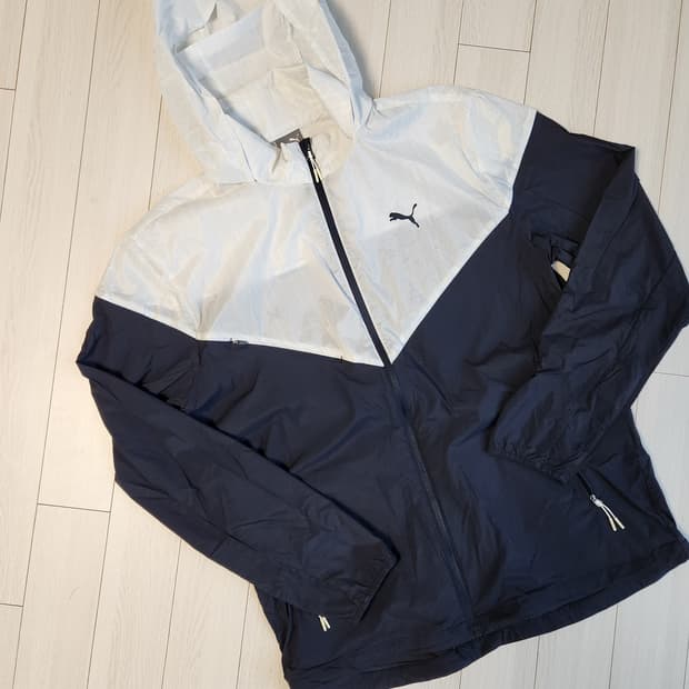 새상품급)푸마 바람막이 사이즈110