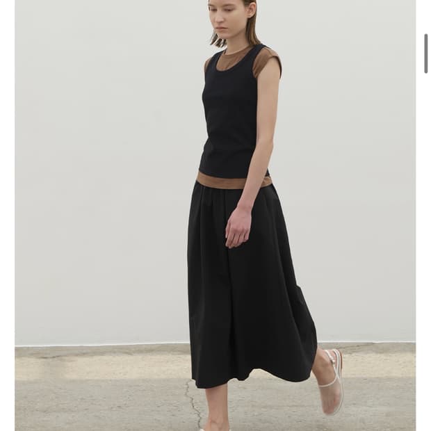 여성 아틀리에 나인 24년도 폴리 바스락 플레어 스커트