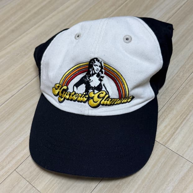 히스테릭 글래머 HG 레인보우 자수 캡 블랙