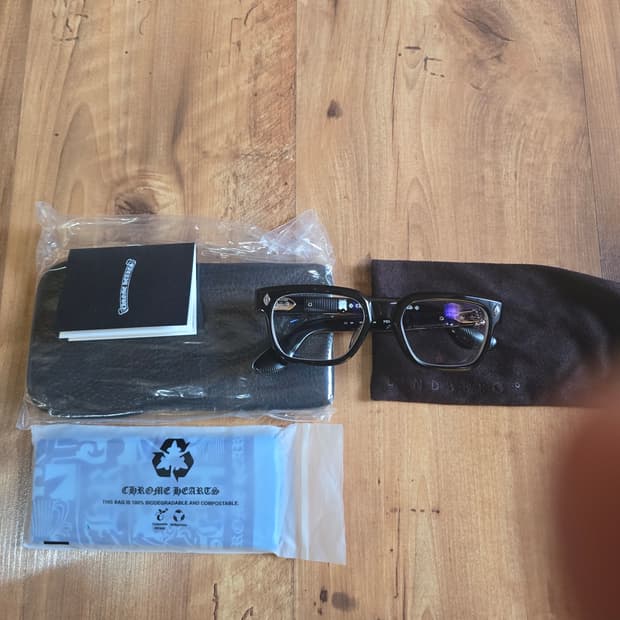 크롬하츠 pen15 안경  판매합니다