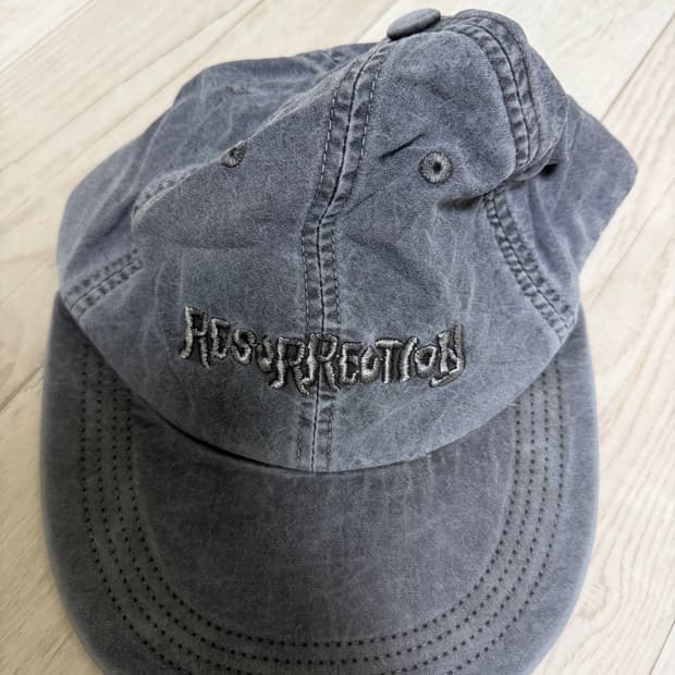 에센스룸 굿즈 롱빌캡