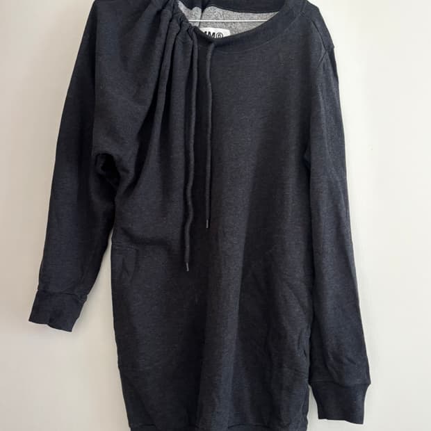 메종마르지엘라 챠콜 맨투맨