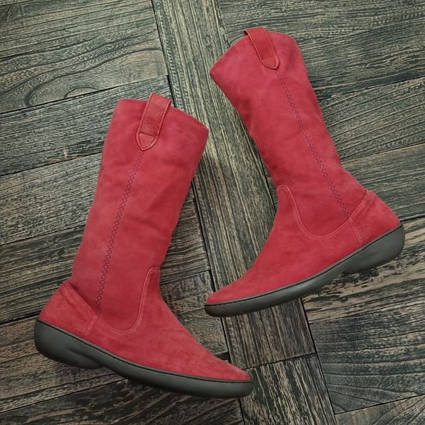 [이세이미야케] 스웨이드 플랫힐 부츠 P01204