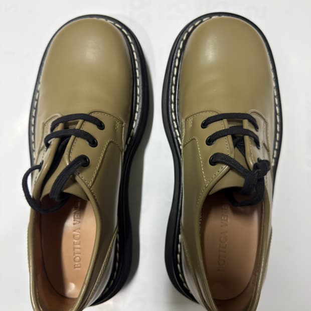 보테가베네타 바운스 더비 슈즈 39사이즈(250) 판매
