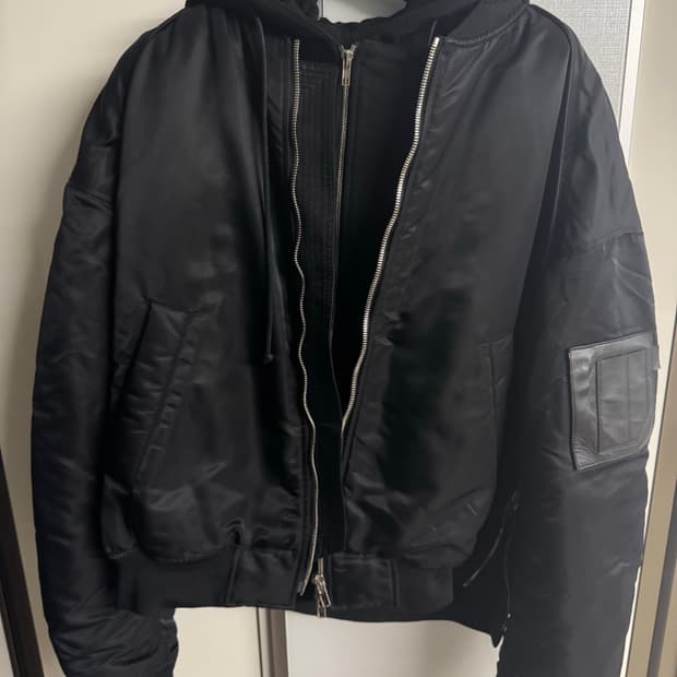 준자 21FW 후드 MA-1 자켓