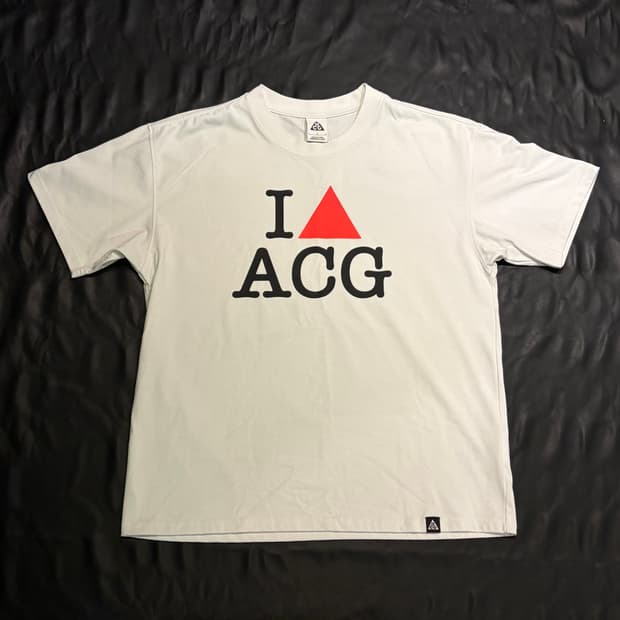 나이키 ACG 로고 반팔티