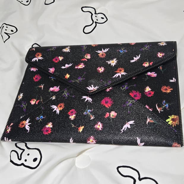 레베카밍코프 클러치