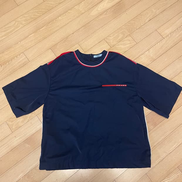 프라다 티블라우스