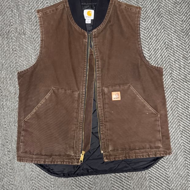 칼하트 V02 덕 워크 베스트 자켓 다크 브라운