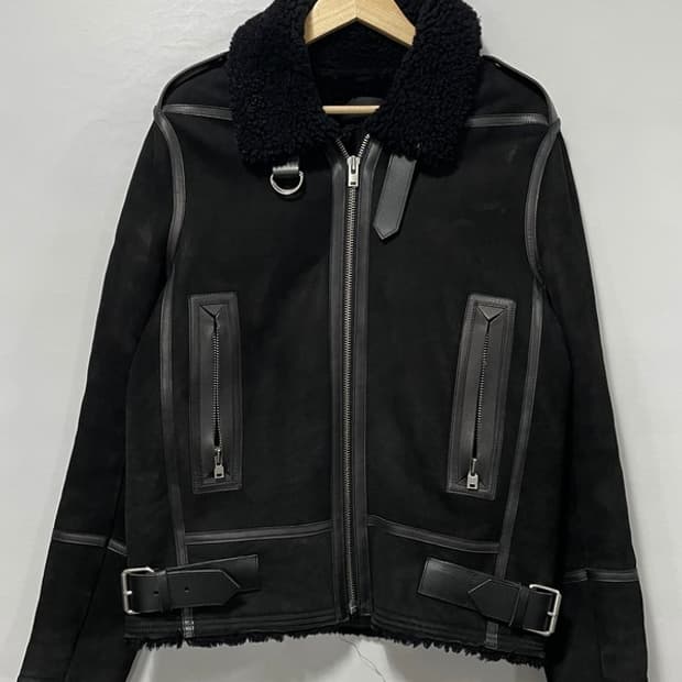 이로 무스탕 자켓  XS