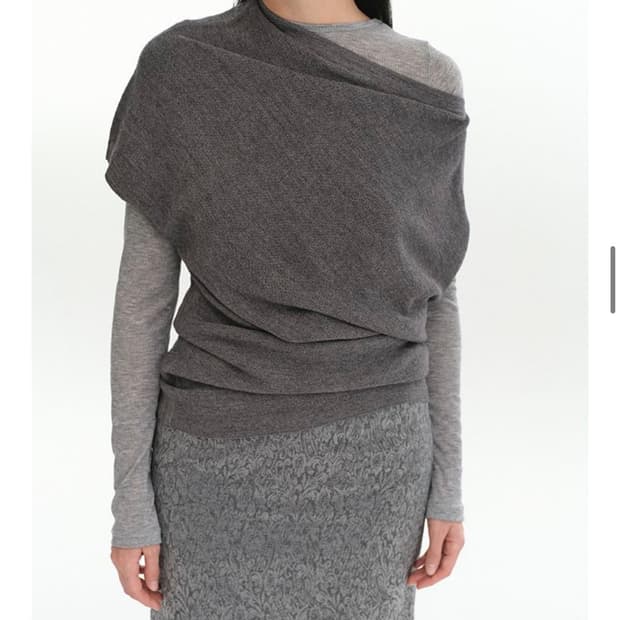 리포스 - 언발 오프 숄더 니트 ( 그레이 ) 