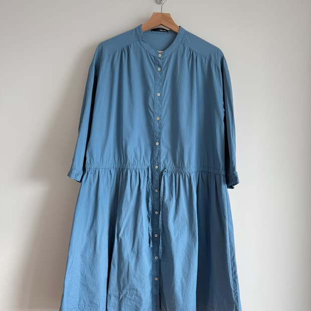 니코앤드(niko and...) 버튼업 원피스(자개단추)