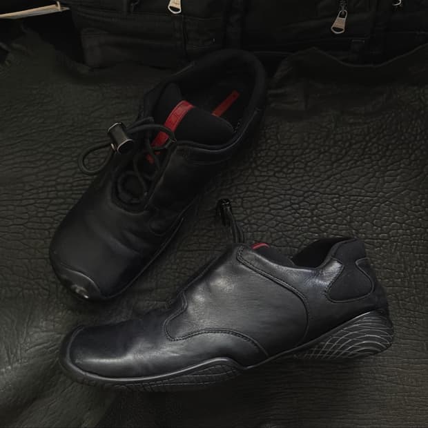 프라다 스포츠 레더 스니커즈