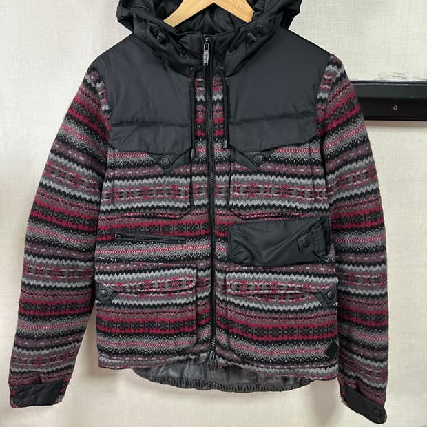 몽클레어 텐잠  패딩 1사이즈 (90-95 추천) 정품