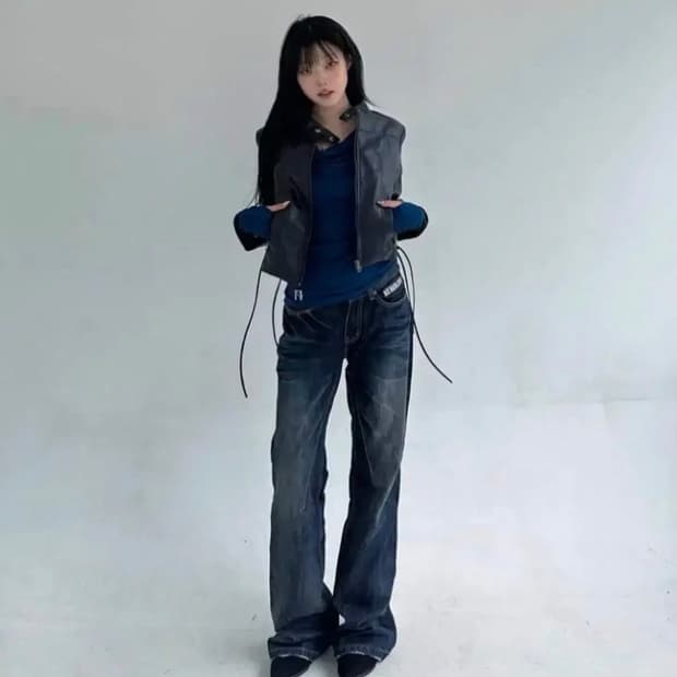 뉴얼린 크롭 엠블럼 워싱 레더 자켓