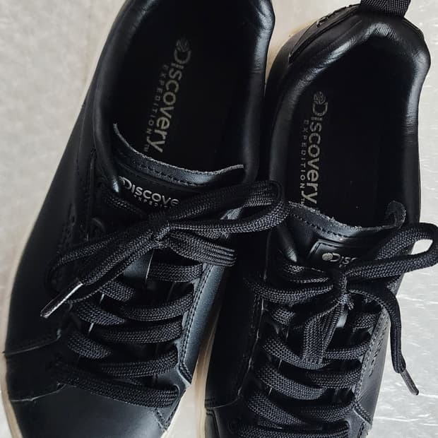 디스커버리 운동화 거의 새거