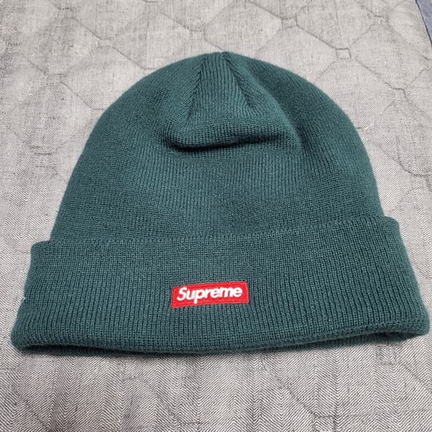 슈프림 뉴에라 비니 