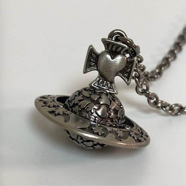 비비안웨스트우드 아카이브 황동 orb 각인 팬던트 목걸이