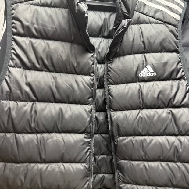 아디다스 경량패딩 조끼