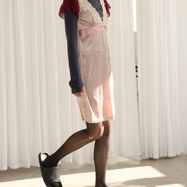 핑크 와인 벨벳 원피스