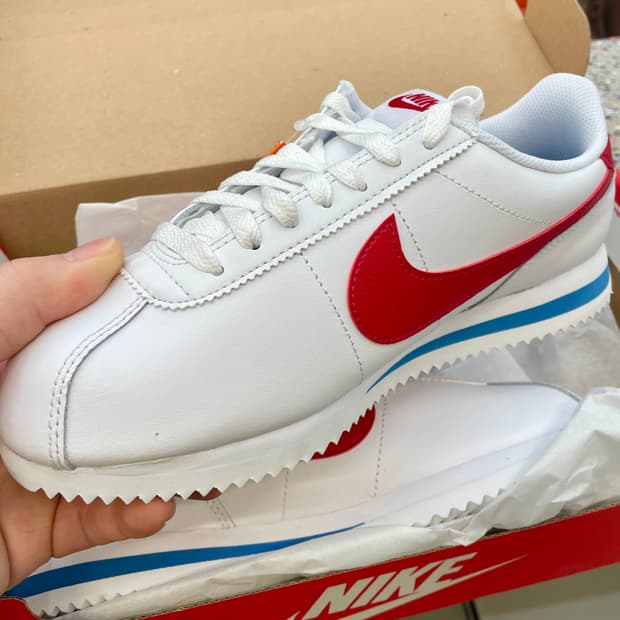 나이키 코르테즈 여성용 8(250) 사이즈 신품