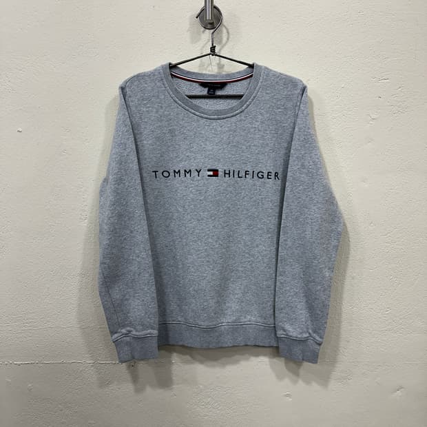 타미힐피거 자수로고 맨투맨 
