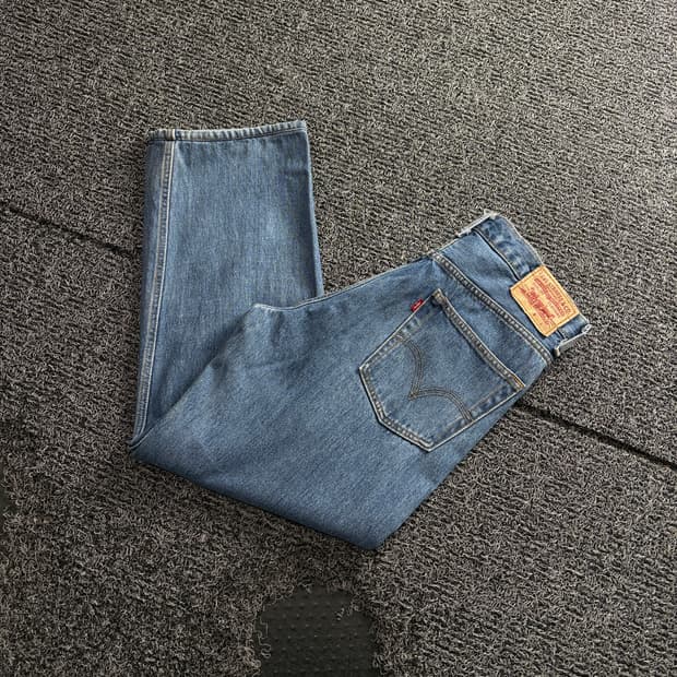 리바이스 릴렉스핏 올드스쿨 데님 팬츠 4211