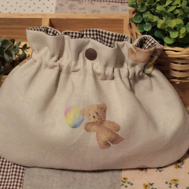 핸드메이드 곰무늬 밴딩 파우치