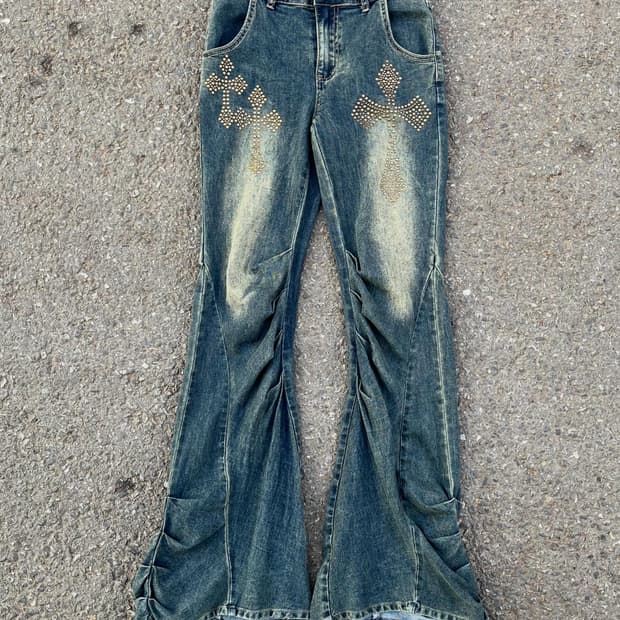 Romwe ✝️ stud washed flare jean