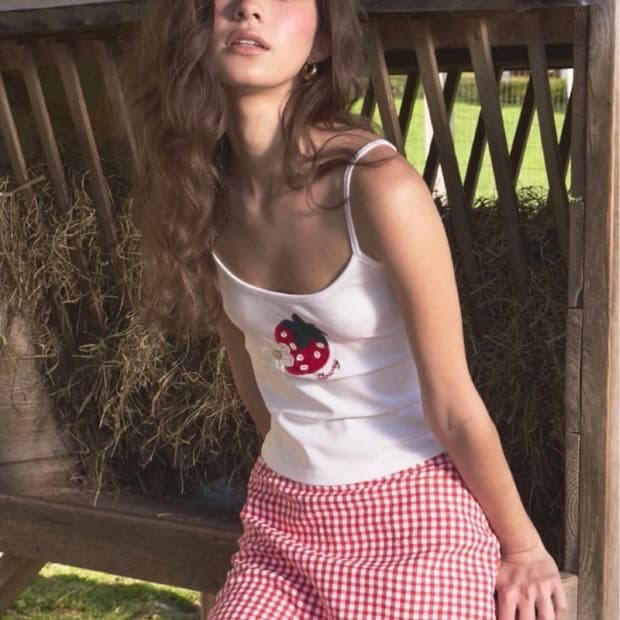 글로니 프루티 탱크탑 스트로베리 / 딸기 자수 나시