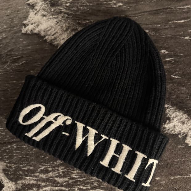 오프화이트 logo embroidered wool beanie