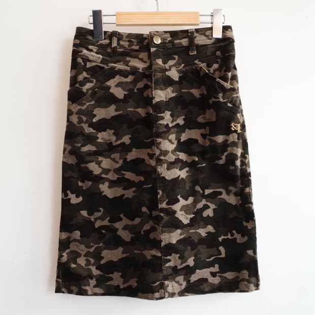 Japan brand 코듀로이 카모플라쥬 스커트 (25~28인치)