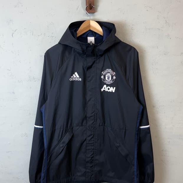 아디다스 빈티지 맨체스터유나이티드 후드 바람막이