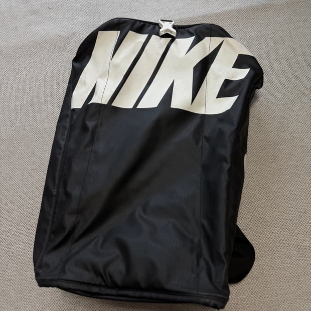 나이키 알파 어댑트 크로스 바디 백