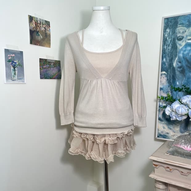beige inner sleeveless&shirring v-neck k