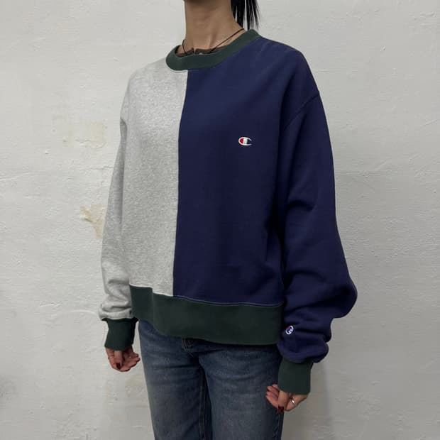 챔피온 x Ungrid 네이비 멜란지 믹스 하프 언발란스 쇼트 스웻셔츠