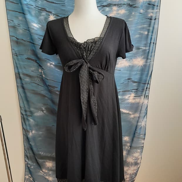 도트 리본 브이넥 반팔 원피스