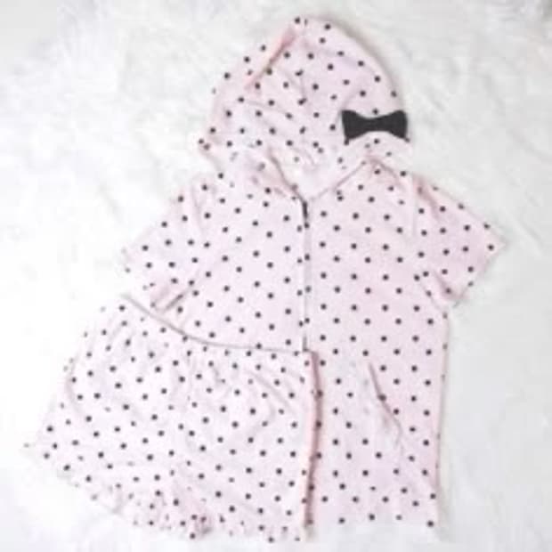 구해요) 슈가돌 땡땡이 도트 후드 룸웨어