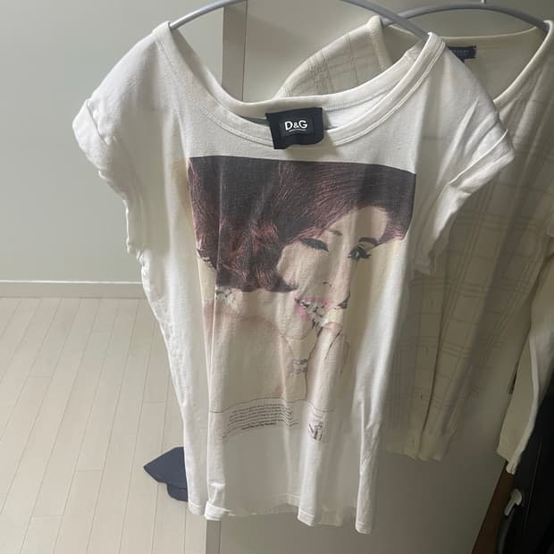 돌체 돌체앤가바나 d&g 나시 반팔 숄더 민소매