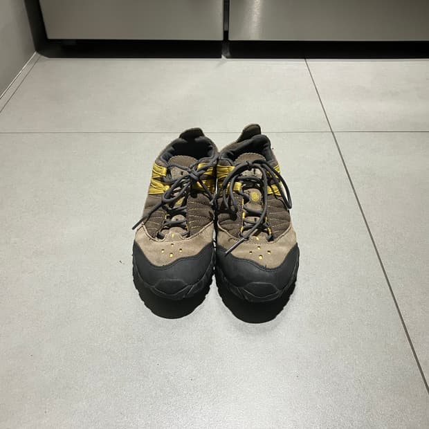 TEVA 등산화 235