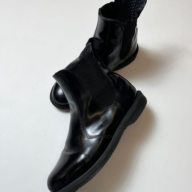 닥터마틴 플로라 첼시 부츠 Q1419