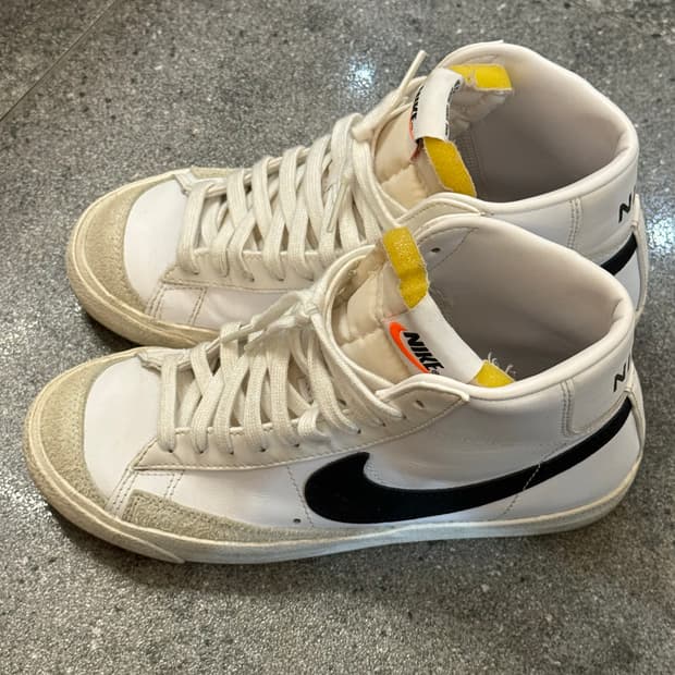 (W) 나이키 블레이저 미드 '77 빈티지 화이트 블랙 (245)