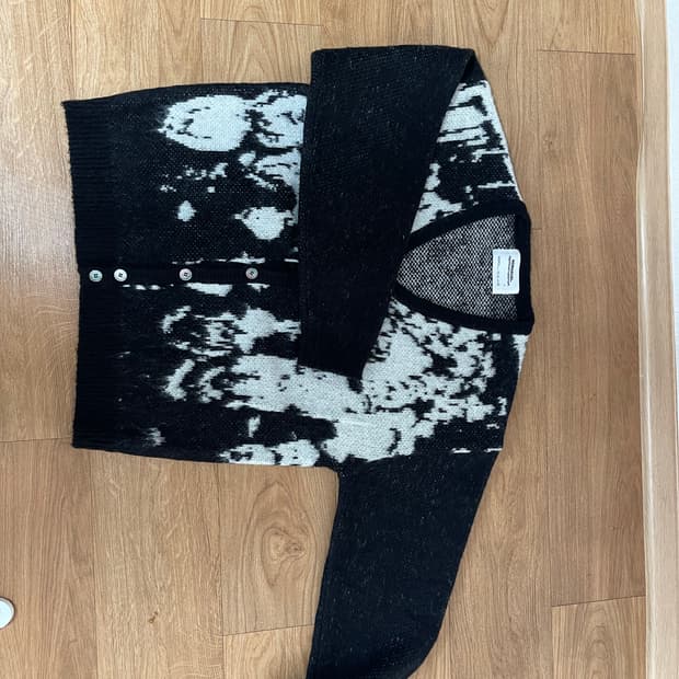 노메뉴얼 가디건