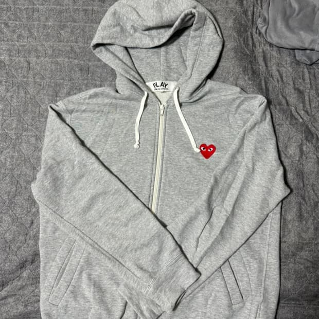 정품 꼼데가르송 PLAY 후드집업 그레이 (사이즈 L)