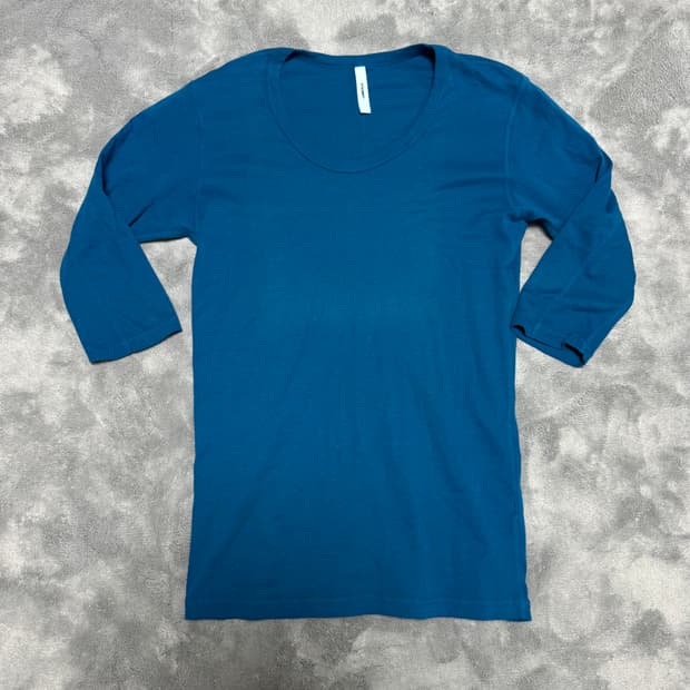 어테치먼트 여성 7부 티셔츠